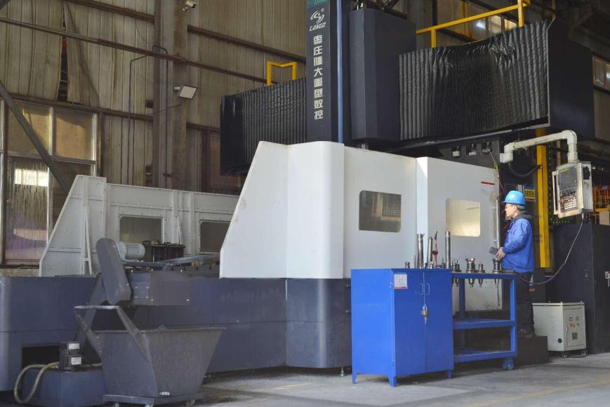Gantry machining equipment pictured in REALJET’s company profile