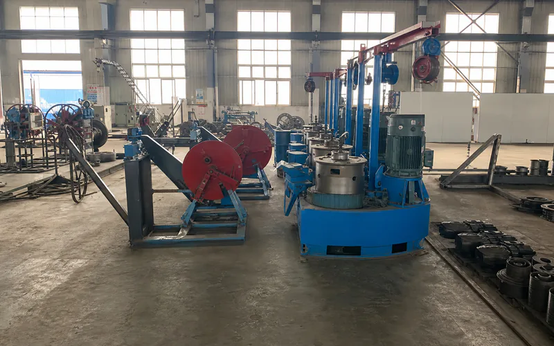 Steel wire drawing machine with multiple drawing blocks